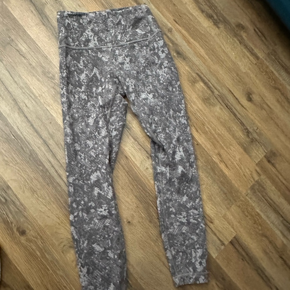 Lululemon wunder train high rise tight 25”